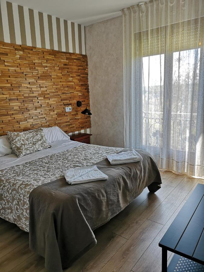 Hostal Juan Bravo Segovia Bagian luar foto