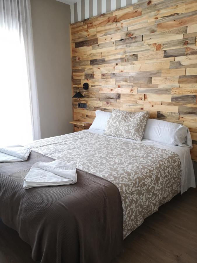 Hostal Juan Bravo Segovia Bagian luar foto