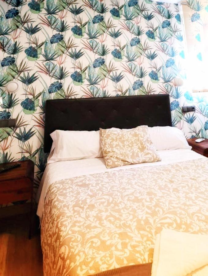 Hostal Juan Bravo Segovia Bagian luar foto