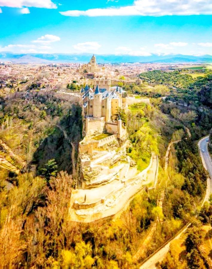 Hostal Juan Bravo Segovia Bagian luar foto