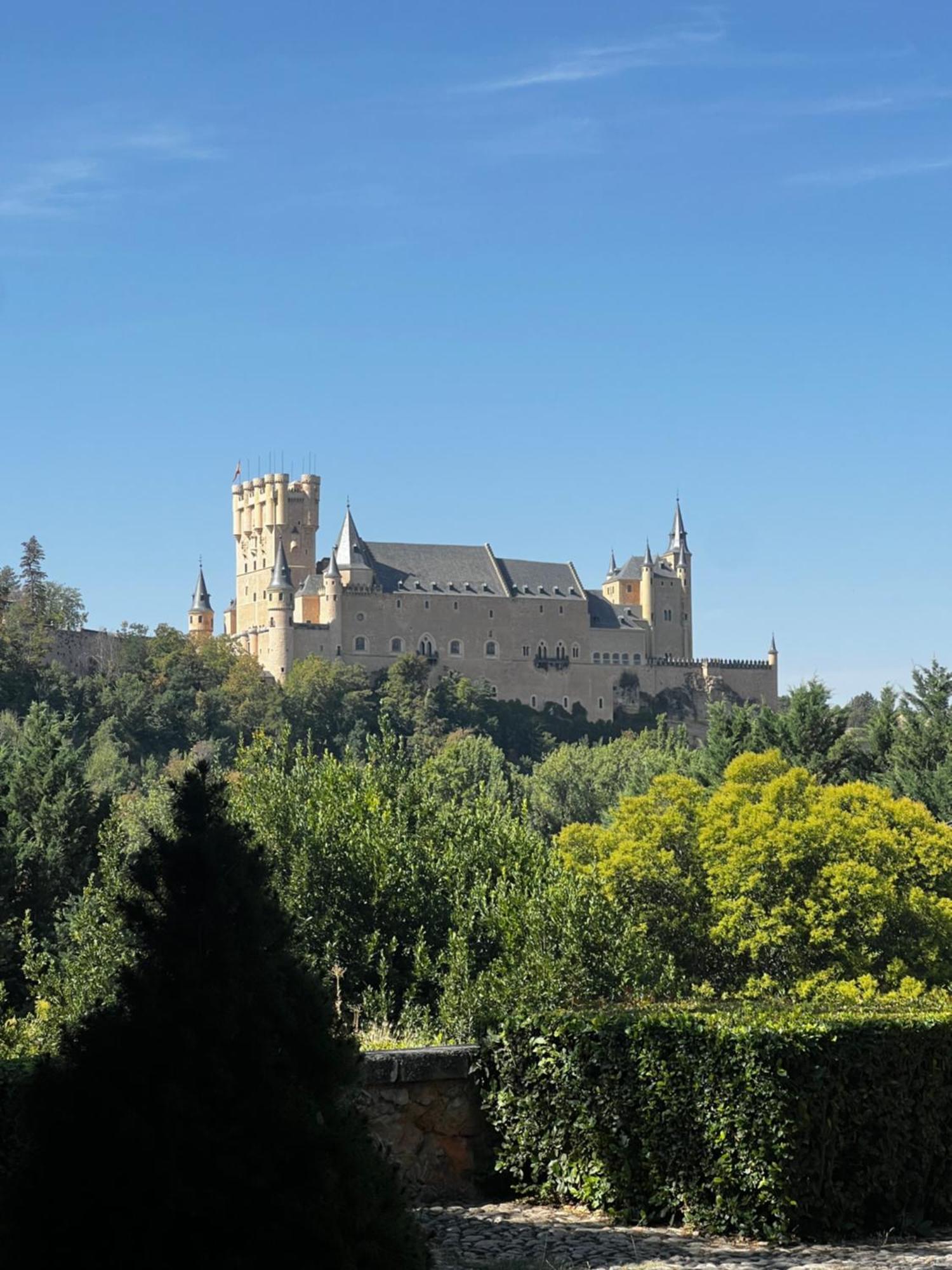 Hostal Juan Bravo Segovia Bagian luar foto